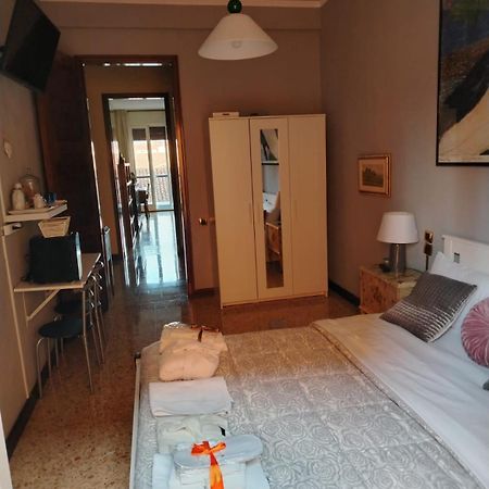 B&B Califano- 2 Leoni Verona Eksteriør bilde