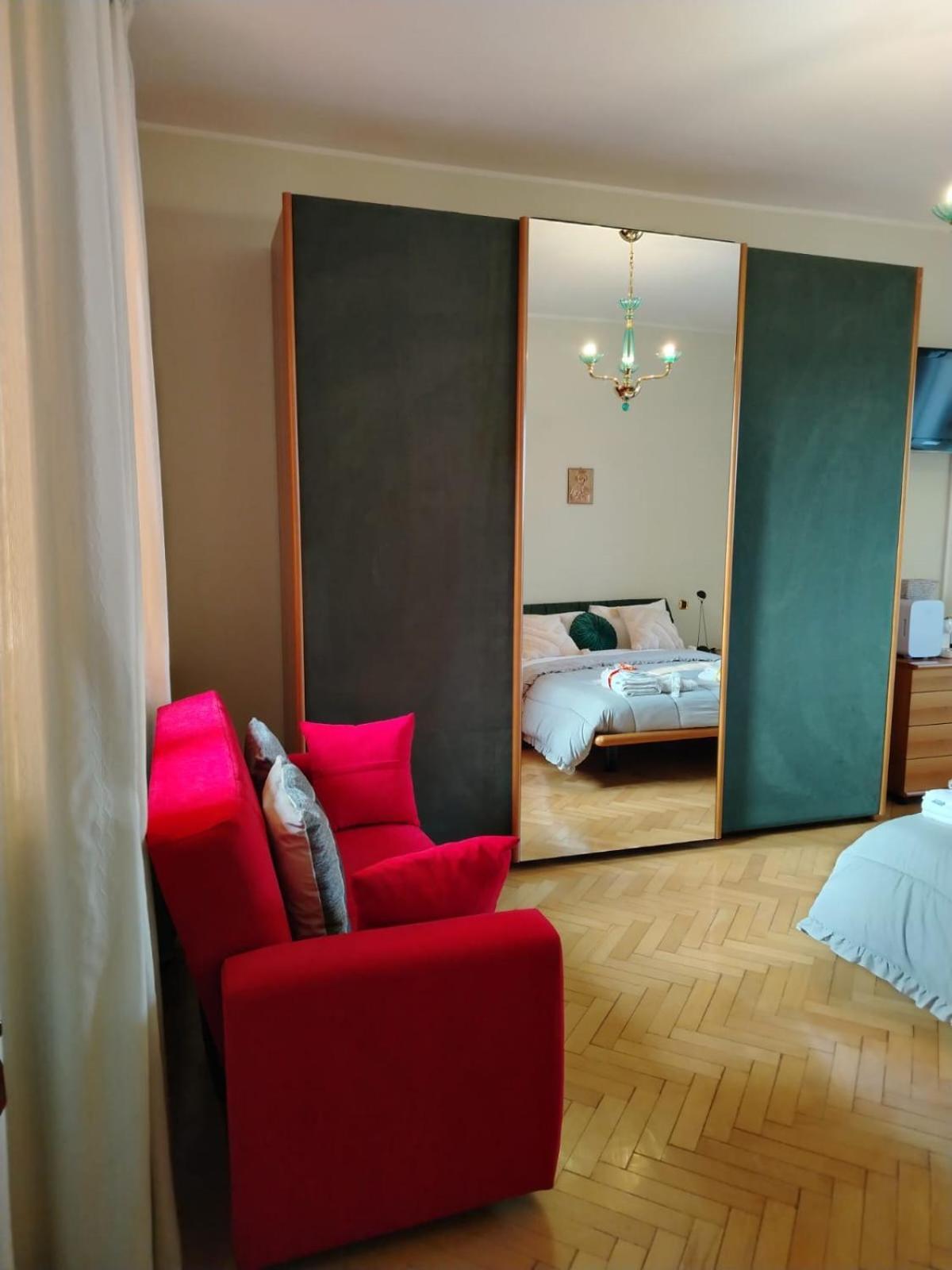 B&B Califano- 2 Leoni Verona Eksteriør bilde