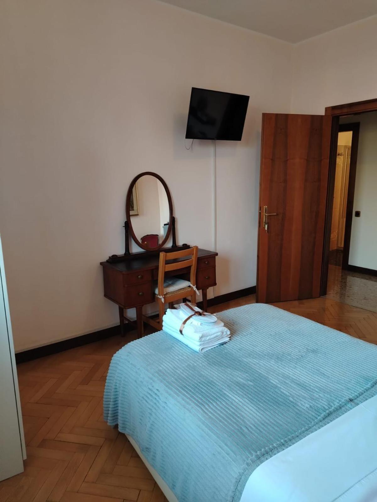 B&B Califano- 2 Leoni Verona Eksteriør bilde
